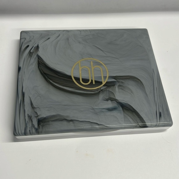 BH Cosmetics Marble Collection Warm Stone 12 Color Shadow Palette - New - Picture 2 of 3